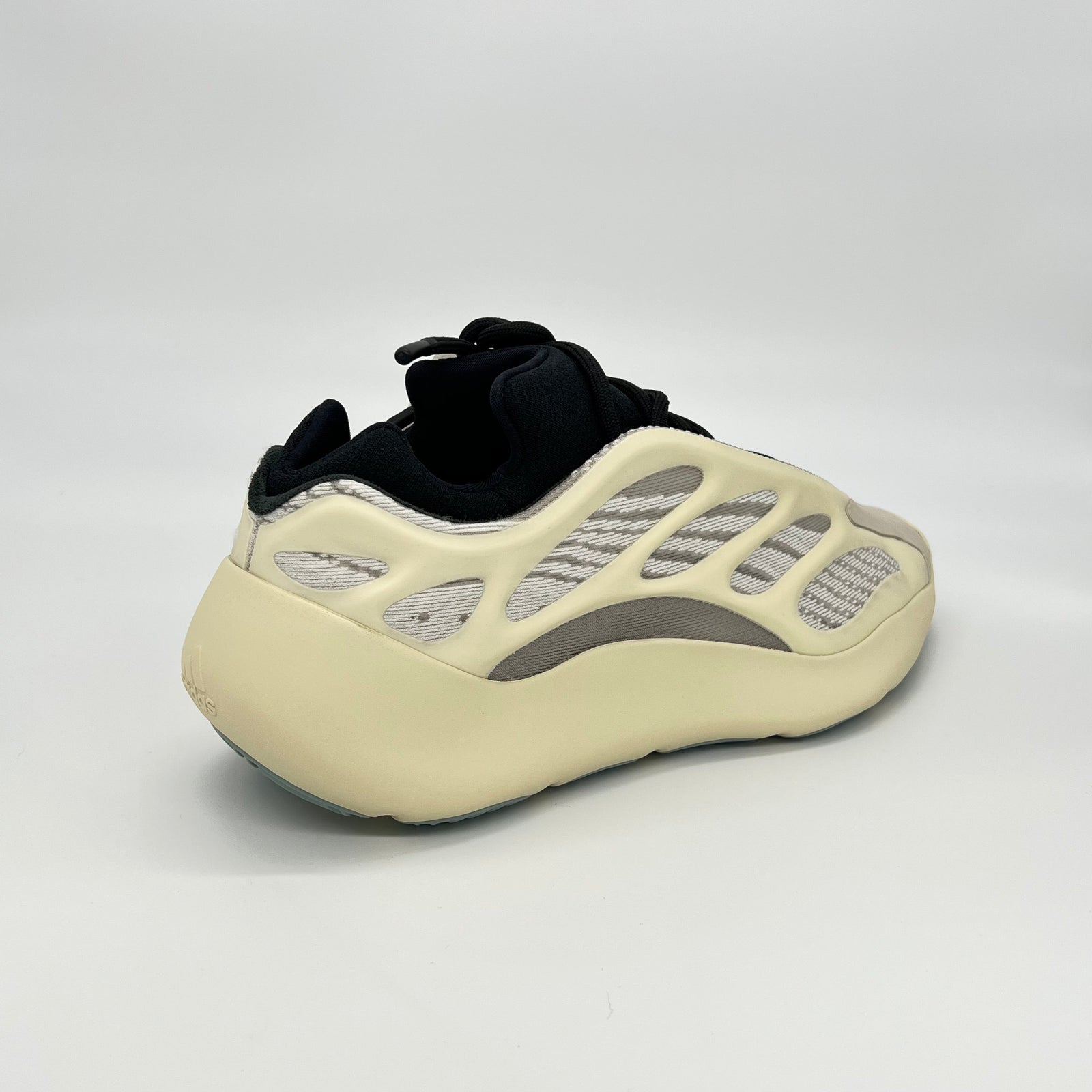 adidas yeezy 700v3 azael
